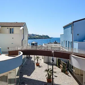 hotellátogatás