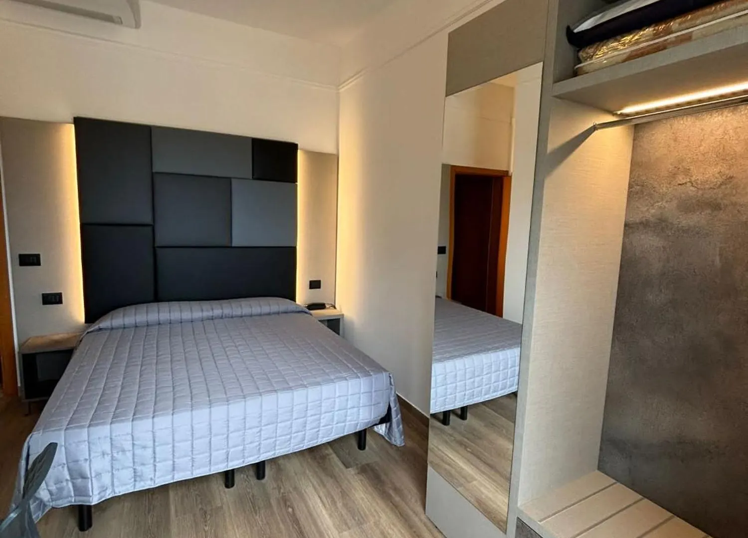 Hotel Cobalto Rimini 3*,  Italie